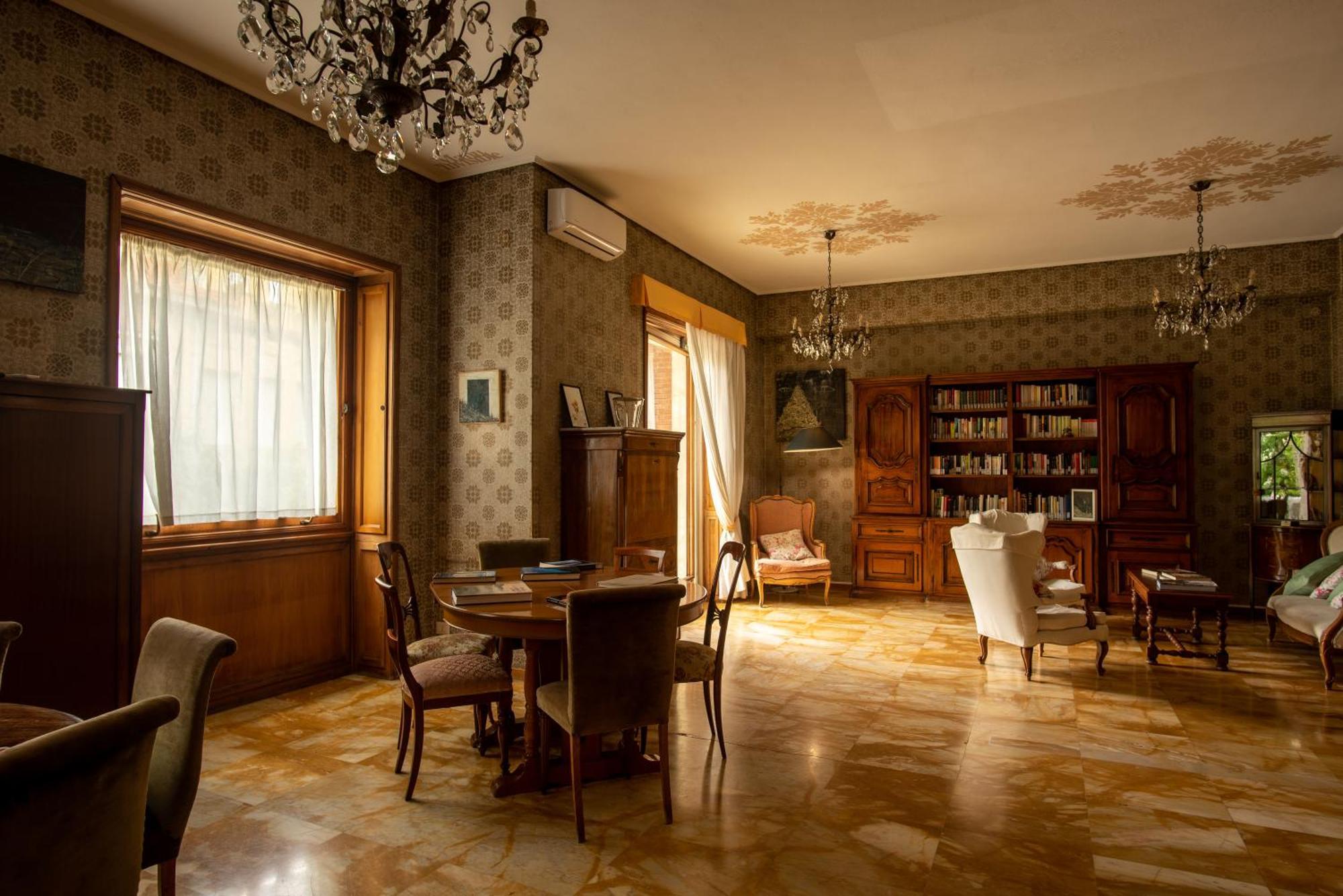 Locanda Dei Buoni E Cattivi Кальярі Екстер'єр фото